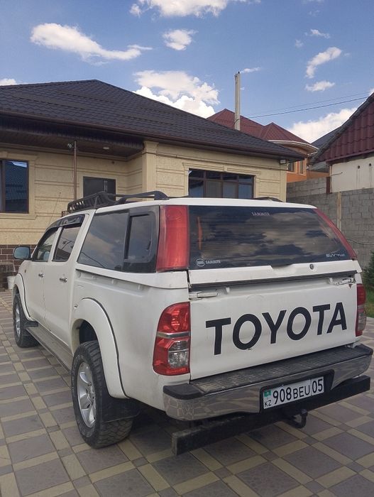 Продам багажник тайота Хайлюкс