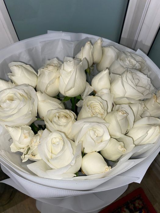 Белые розы за 10к