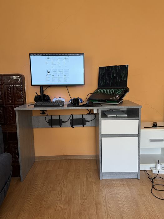 Vand birou Jysk ca nou