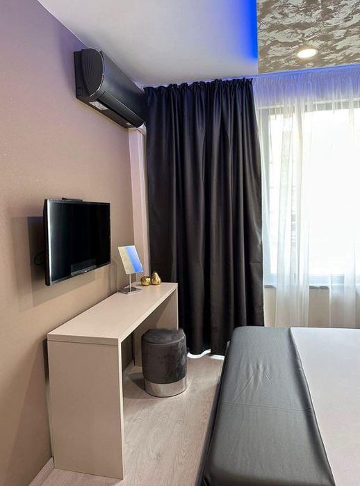 Дава се под наем Двустаен апартамент в Бургас, Център - 65 кв.м за 612 € - Снимка #7