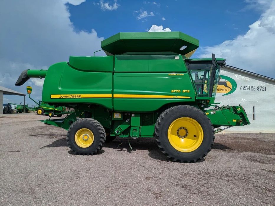 Комбайн John Deere 9770