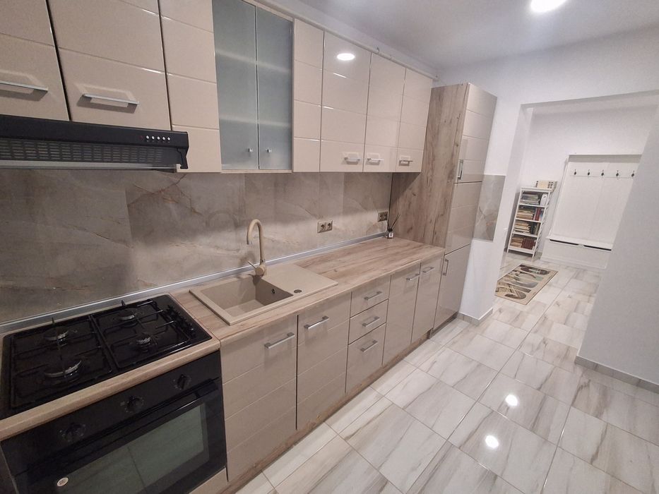 Inchiriez apartament 2 camere la parter zona V-uri Alexandria