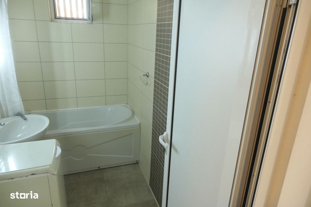 Apartament 2 camere mobilat si utilat, central - zona Ziridava