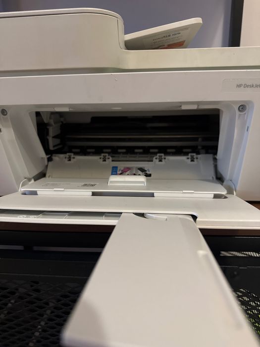 Imprimantă HP DeskJet 4122e Multifuncțională Printare/Scanare/Copiere