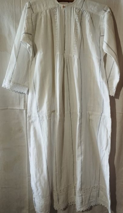 Автентични български народни ризи с бродерия