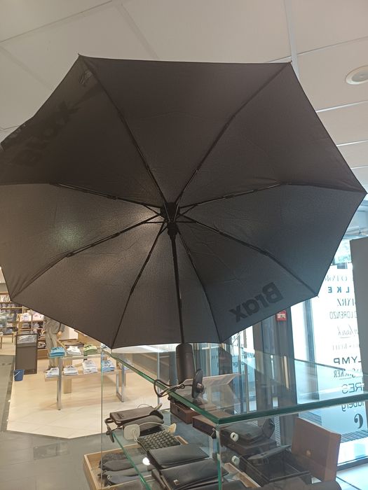 Продам зонт Brax