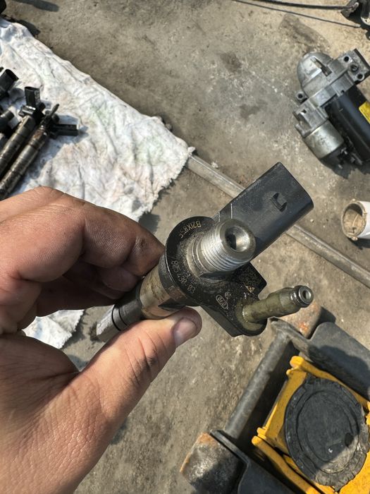 Помпа дюзи рейл бмв х5 е70 х6 е71 н57д30б bmw 4.0d n57d30b  f10 535d