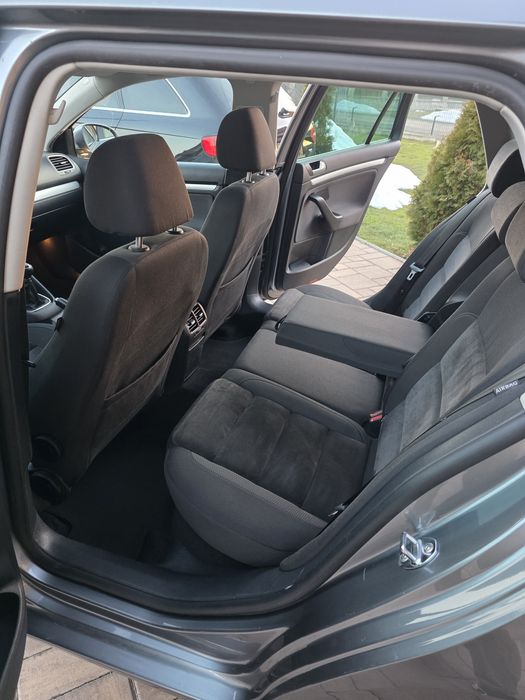 Vw Golf 6*XENON*LED *Navi*Alcantara*Panorama*ParkPilot..