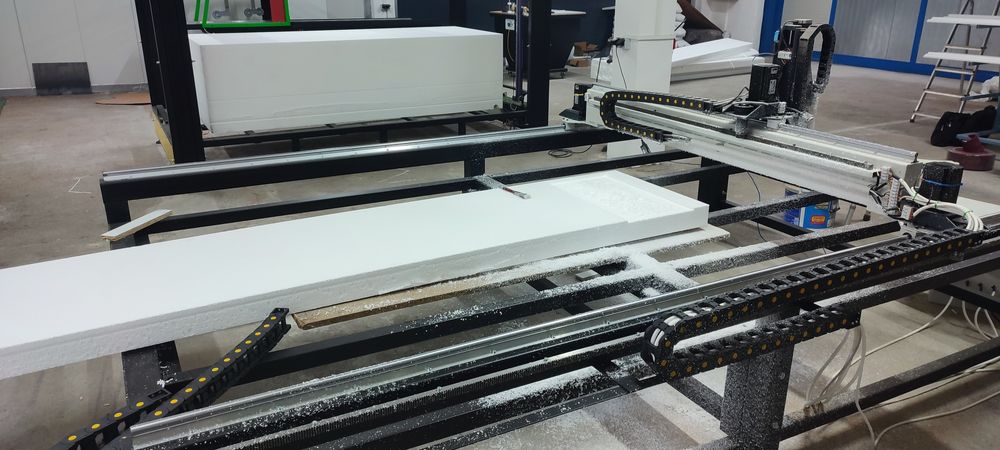Cnc router prelucrare cu freza pe 3 axe