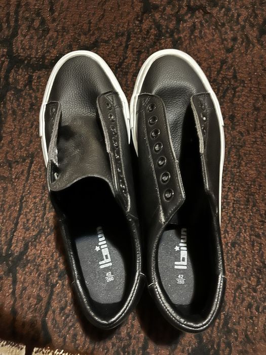 Продаём Обувь. Кеды. Две пары