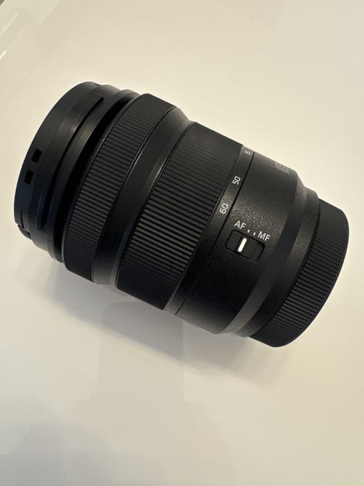 OBIECTIV PANASONIC  S. 20-60 nou  neutilizat