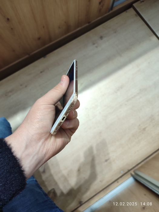 Redmi 5 plus 3/32Gb holati yaxshi