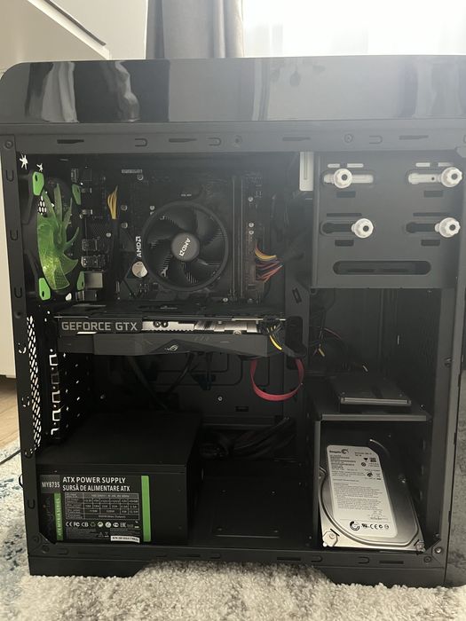 Pc gaming GTX 1650 Ryzen 5 3600 + Monitor ACER