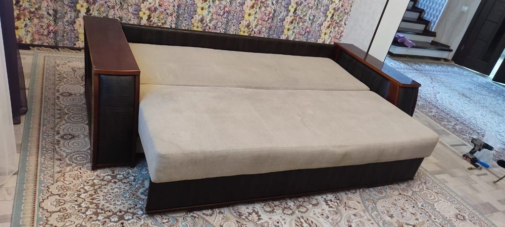 Продам диван в хорошем состоянии
