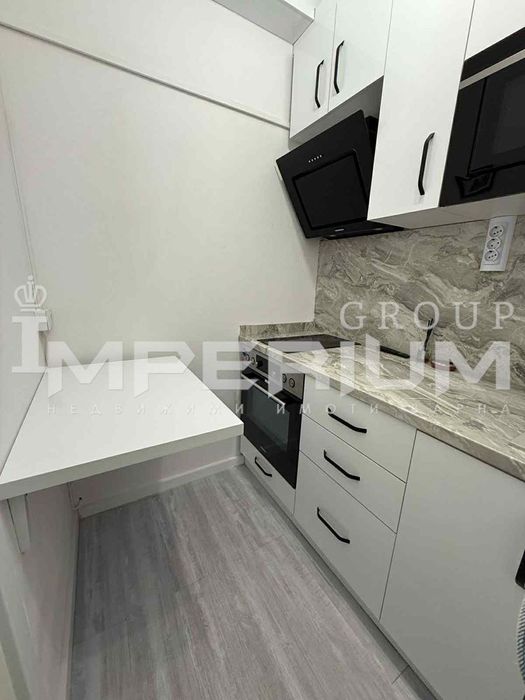 Продава се Тристаен апартамент в Варна, Левски - 79 кв.м за 2450 €/кв.м - Снимка #4