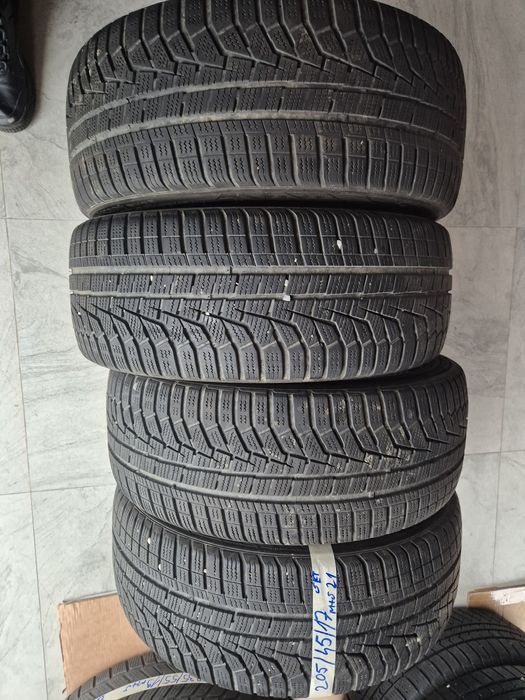 Vând cauciucuri 205/45/17 M+S set complet imp Germania