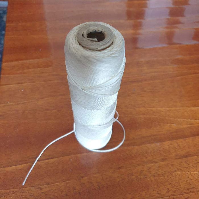 Шелковые нитки толстые.