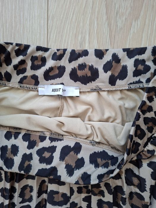 Пола с животински принт About You