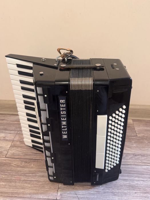 Продам аккордеон