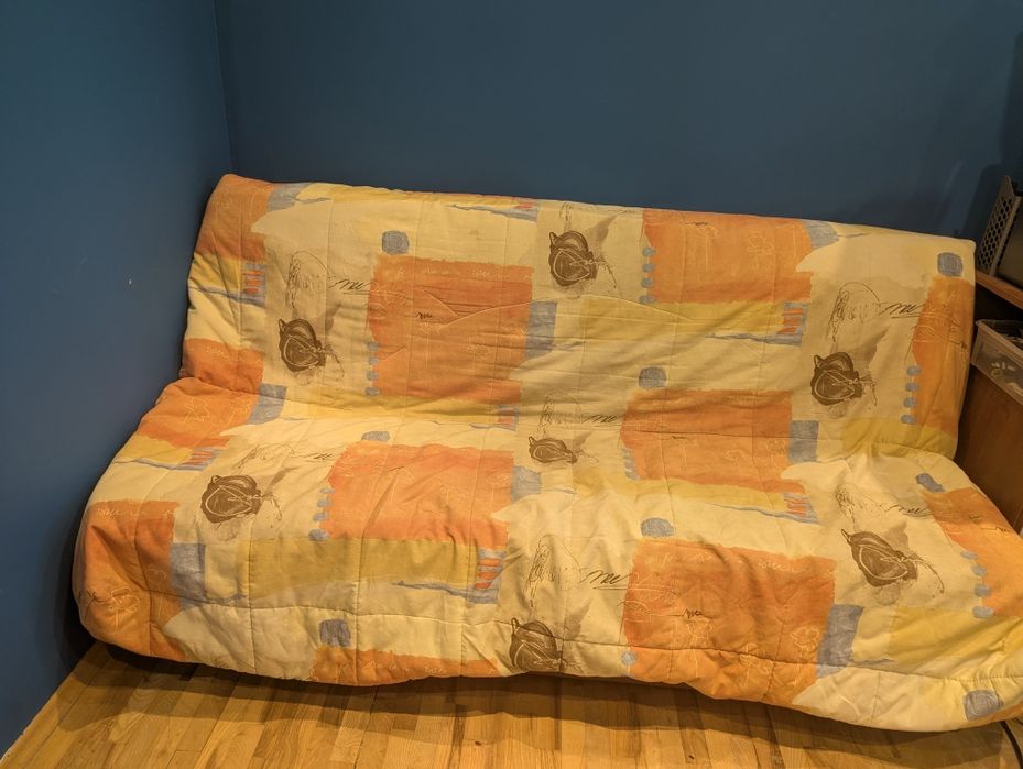 Подарявам разтегателен диван