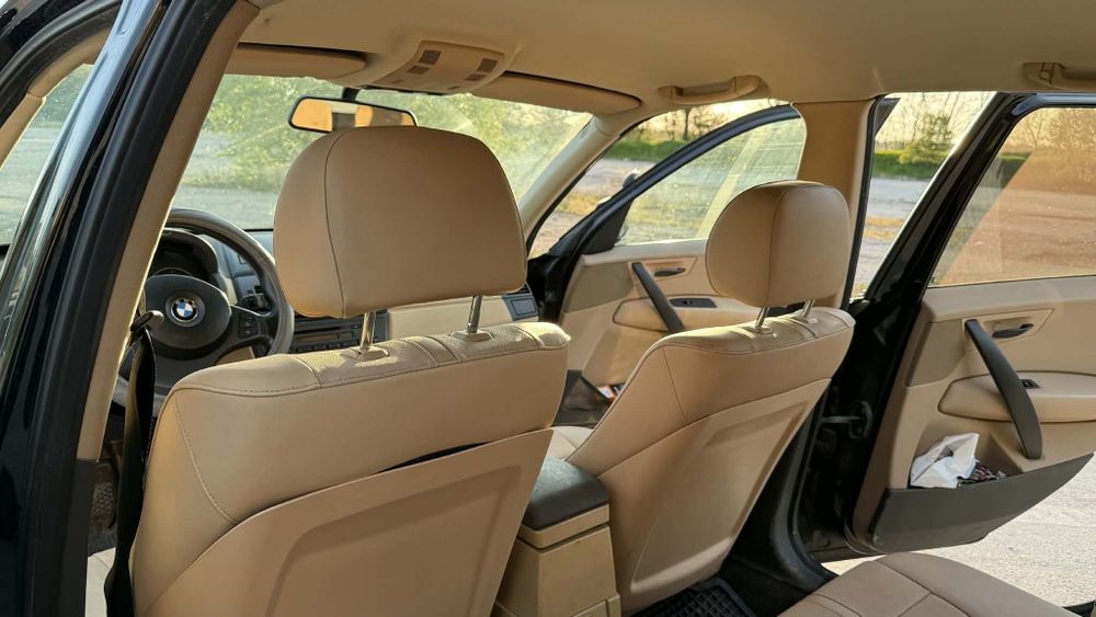 Продавам моето BMW x3 2004 година