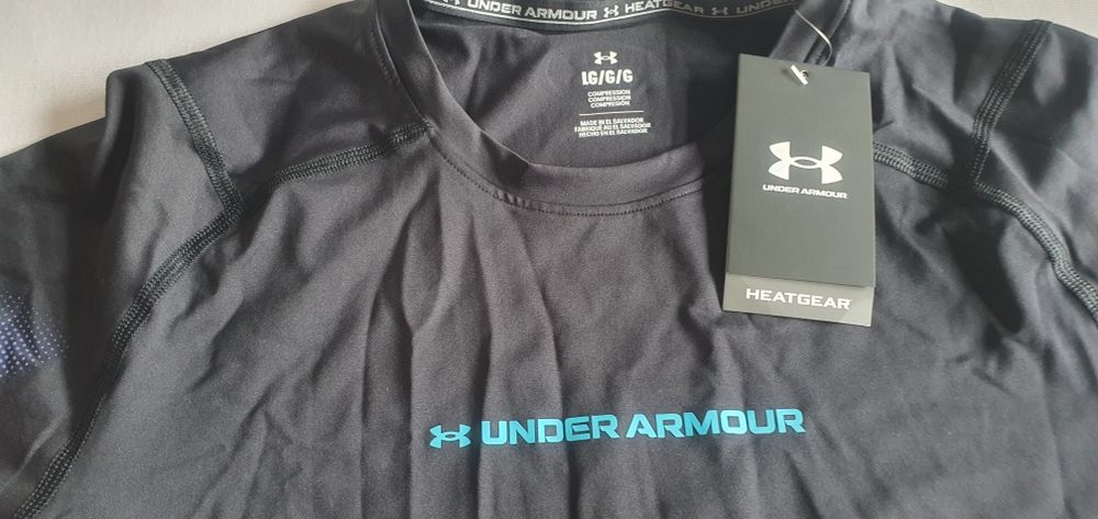 UNDER ARMOUR - Спортни Дрехи