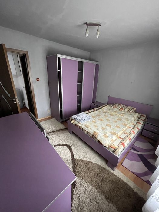 Vand apartament 4 decomandat parter + beci