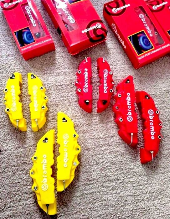 Pachet 4 Capace Etrieri Brembo Decorative, Universale BMW Toyota VW