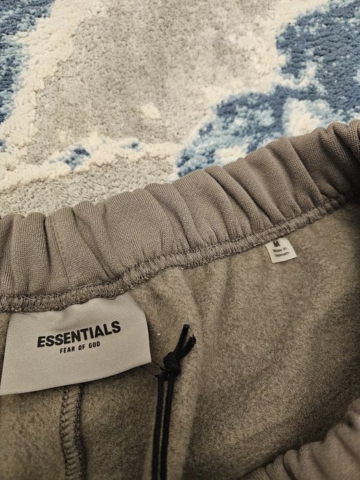 pantaloni scurti essentials