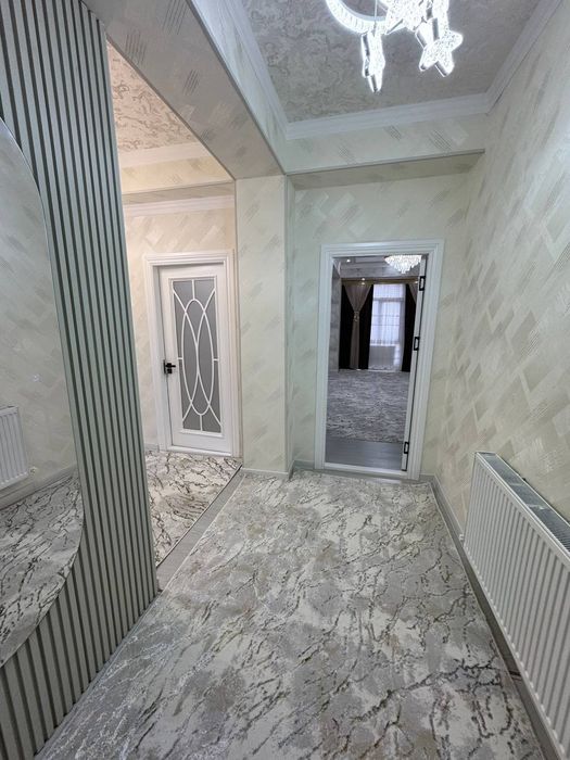 8 qavatli liftlik domning 6-qavatidan
3 xonalik qilingan tayyor xonado