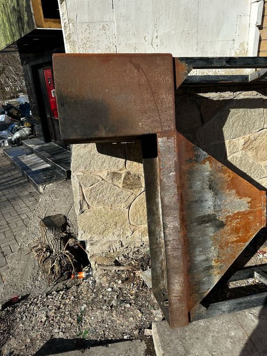 Продам МАНГАЛ в отличном состояний