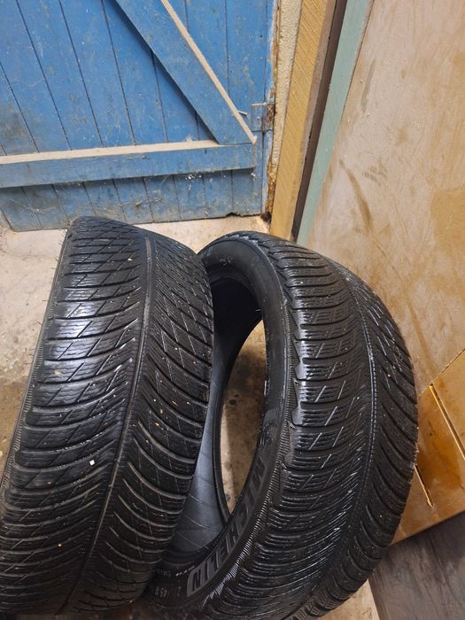 235 45 18 Michelin PA5 2бр
