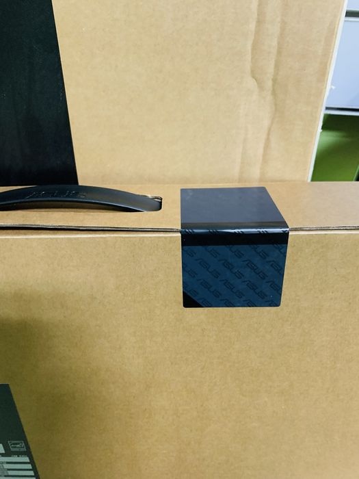 Asus Vivibook/HP OmniBook