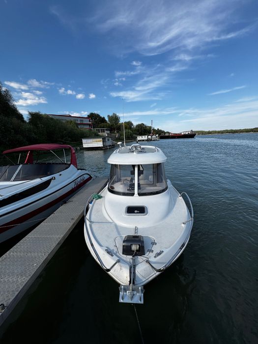 Quicksilver 530 pilothouse