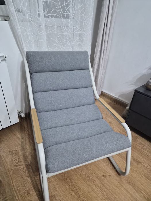 Set canapea,  fotolii si măsuță -500lei