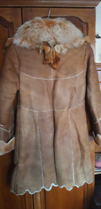 кожух със гарнитура от лисица