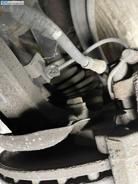 Fuzeta cu Rulment Roata Stanga Fata Audi A5 2.0 TDI 2007 - 2016