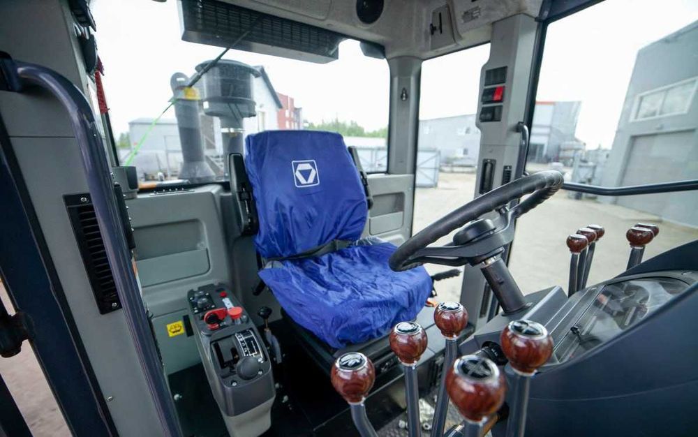 Грейдер XCMG GR165 в Ташкенте перевозка на трале