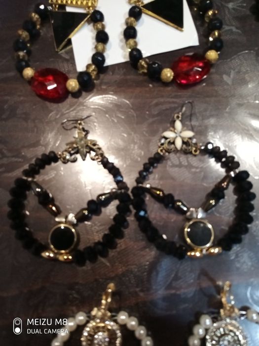 Различни видове обици