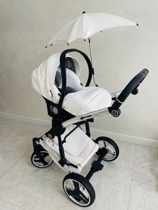 Căruț Junama Candy Pink + scoică auto nouă