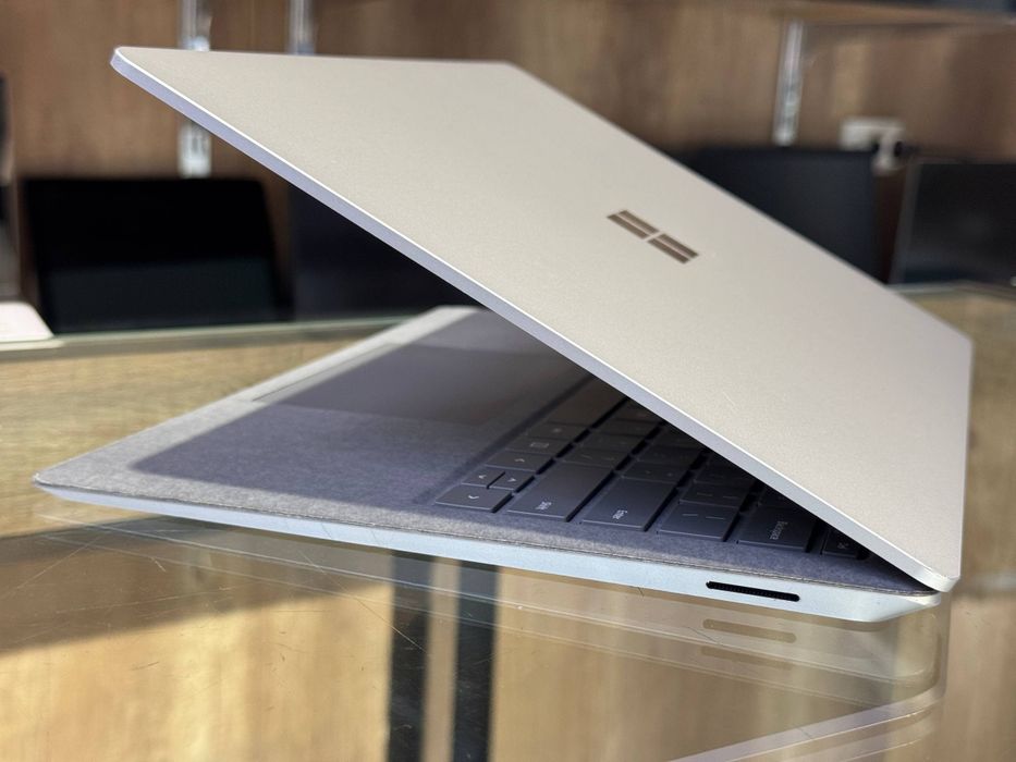 Micrasoft Surface Surface 4 yangidek