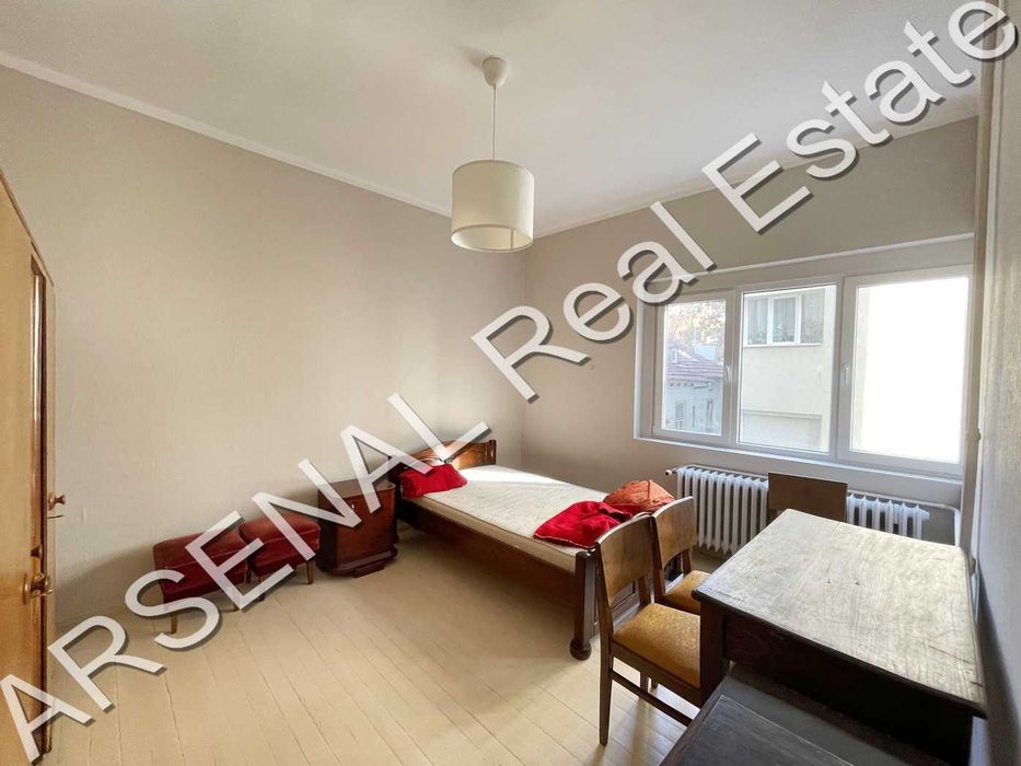 Дава се под наем Тристаен апартамент в София, Център - 106 кв.м за 650 € - Снимка #3