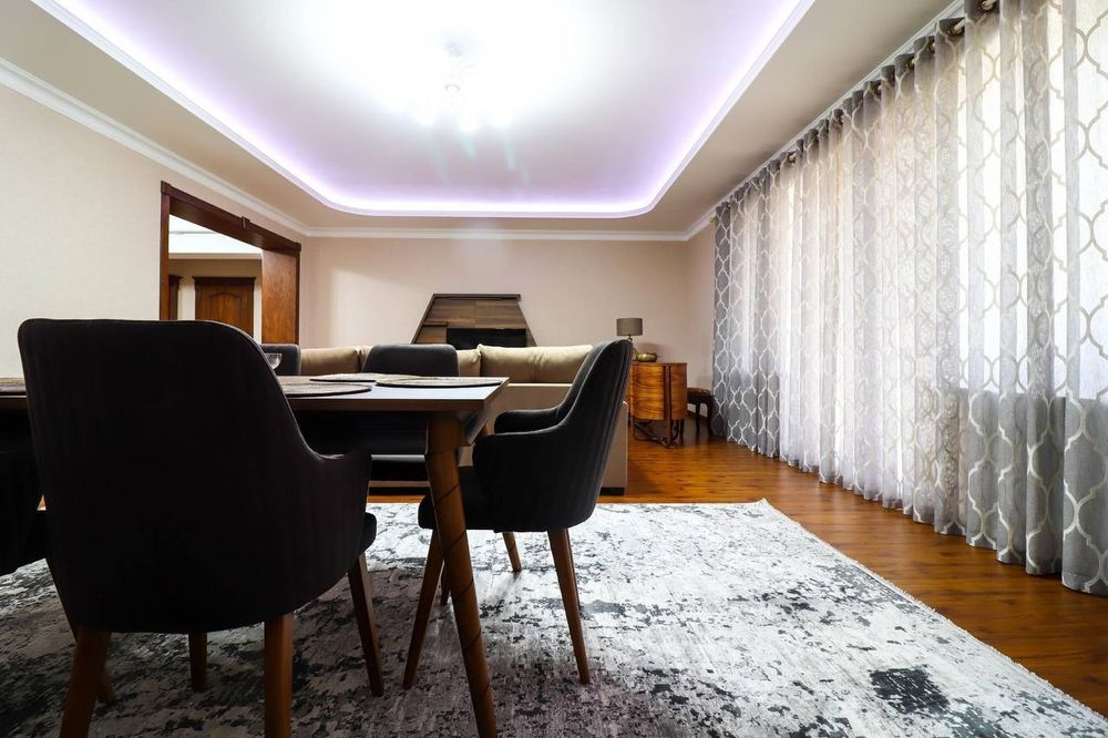 Продается 3х ком квартира, ориентир: Парк Бабура, 145м²