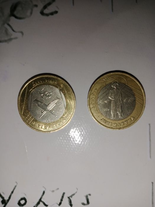 Продаются монеты 100 тенге