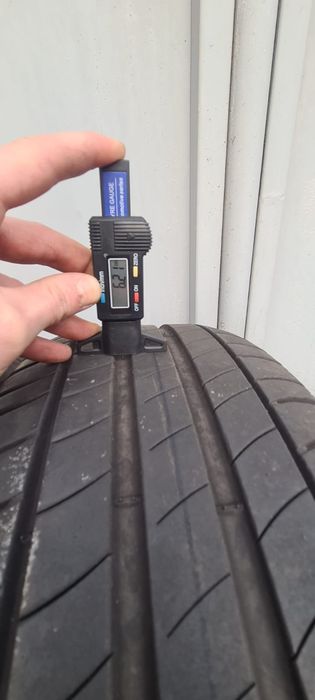 Cauciucuri 235/55R18  215/45R18   215/50R18 225/45R19  165/60R14