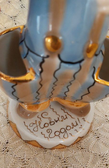 Статуэтка карандашница