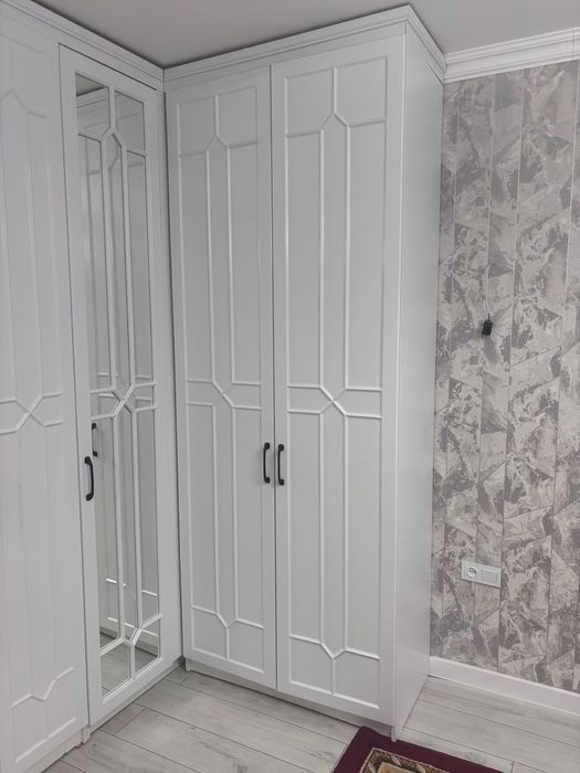 Продам шкаф угловой