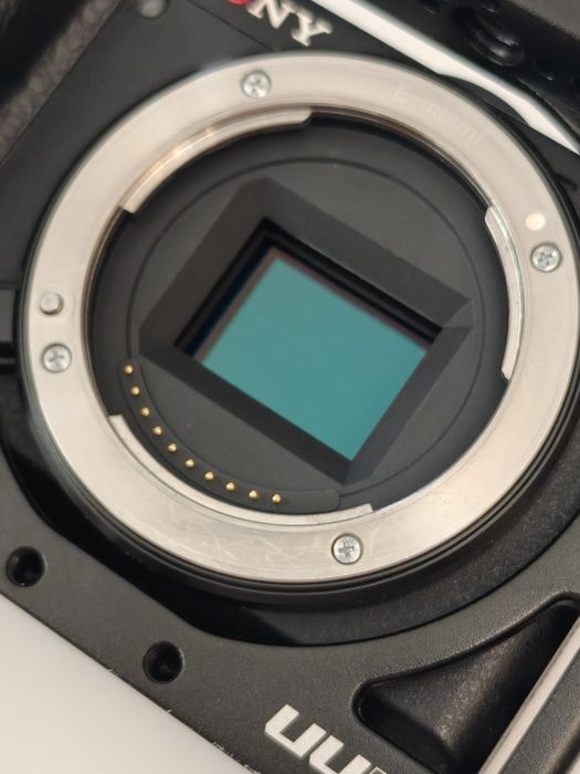 Camera Sony a6400 + obiectiv Sony 16-50 OSS + cage