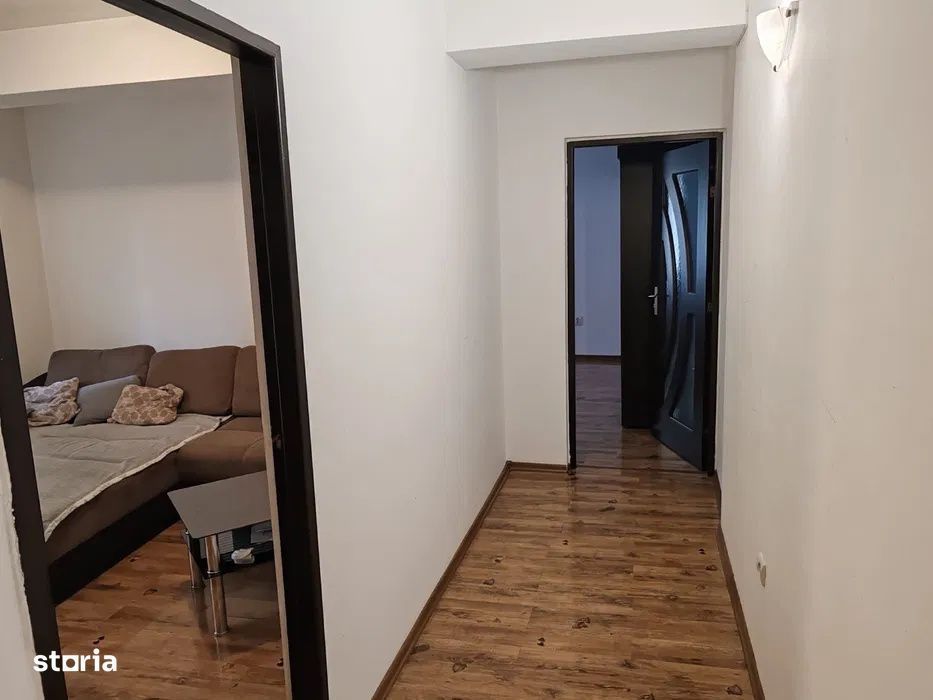 Apartament cu 2 camere, 55 mp, decomandat, etaj intermediar,  zona Edg
