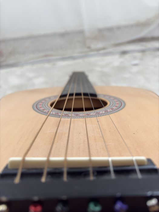 Акустическая гитара